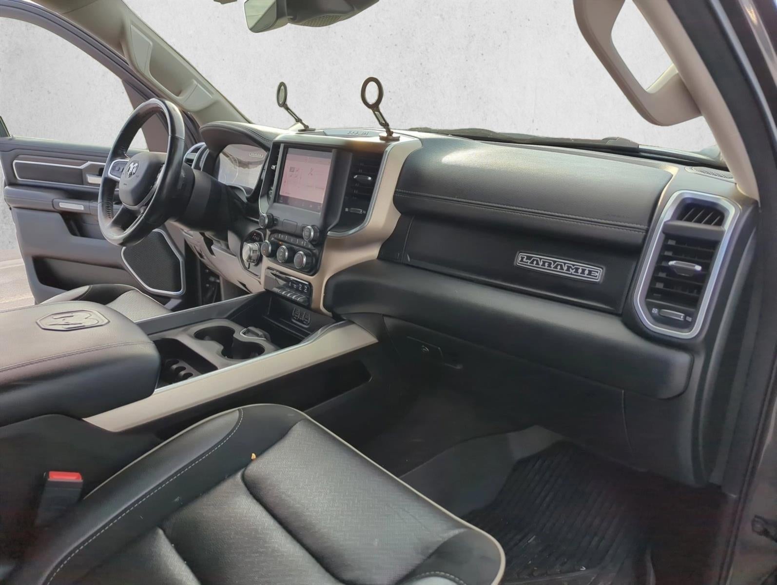 2022 RAM 1500 Laramie 4x4 Crew Cab 5'7" Box