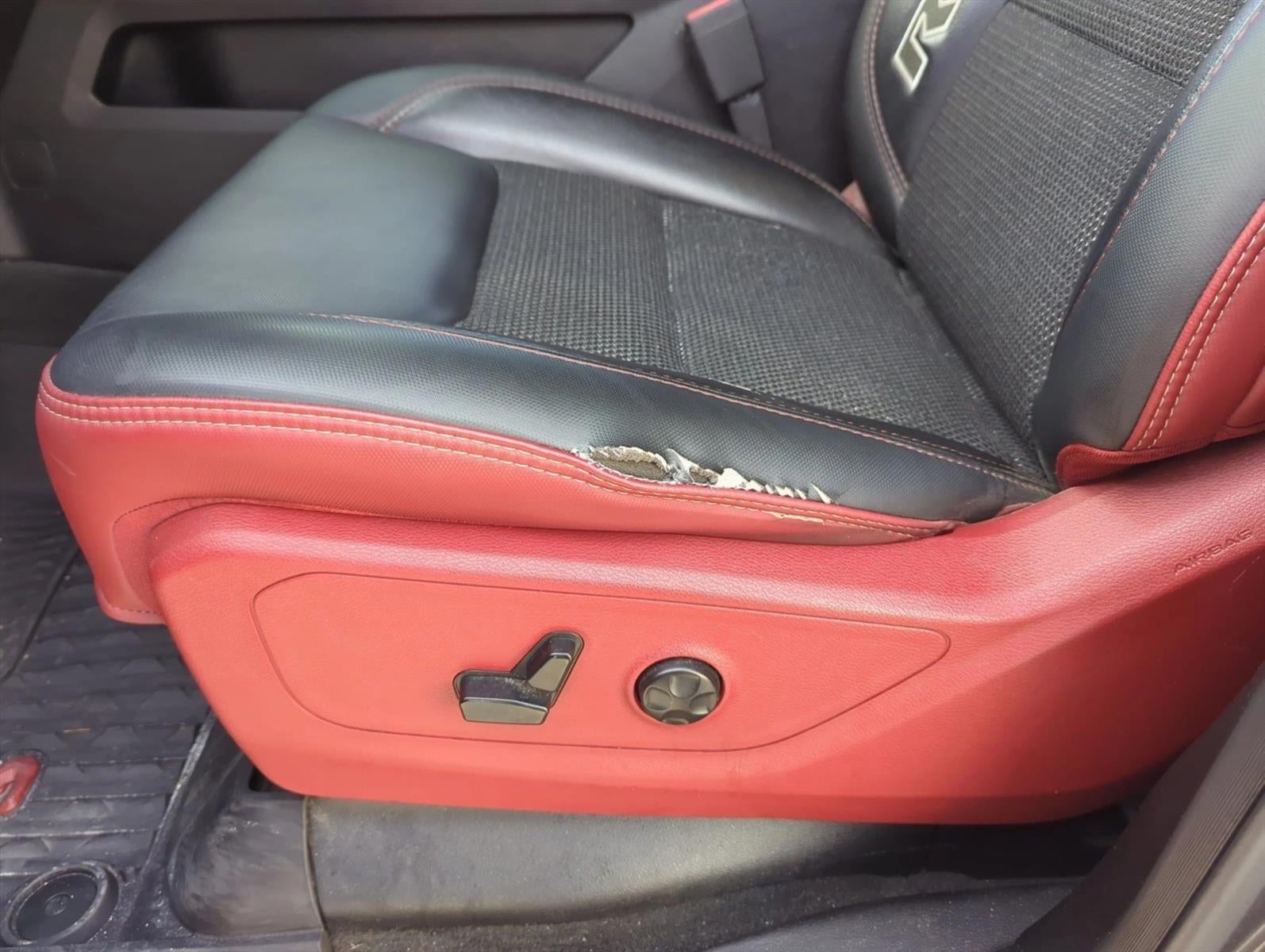 2019 RAM 1500 Rebel 4x4 Crew Cab 5'7" Box