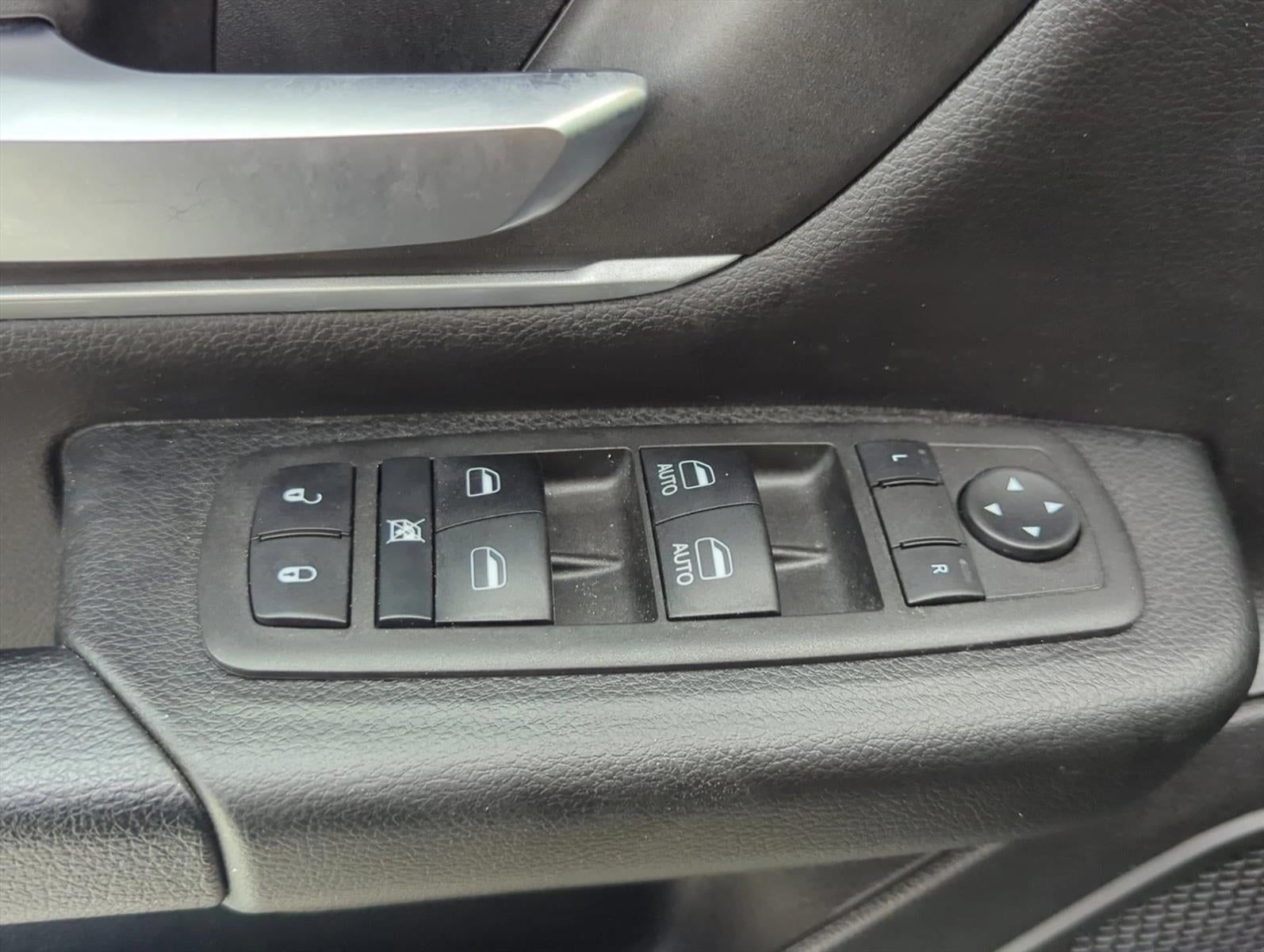 2022 RAM 1500 Big Horn 4x4 Crew Cab 6'4" Box