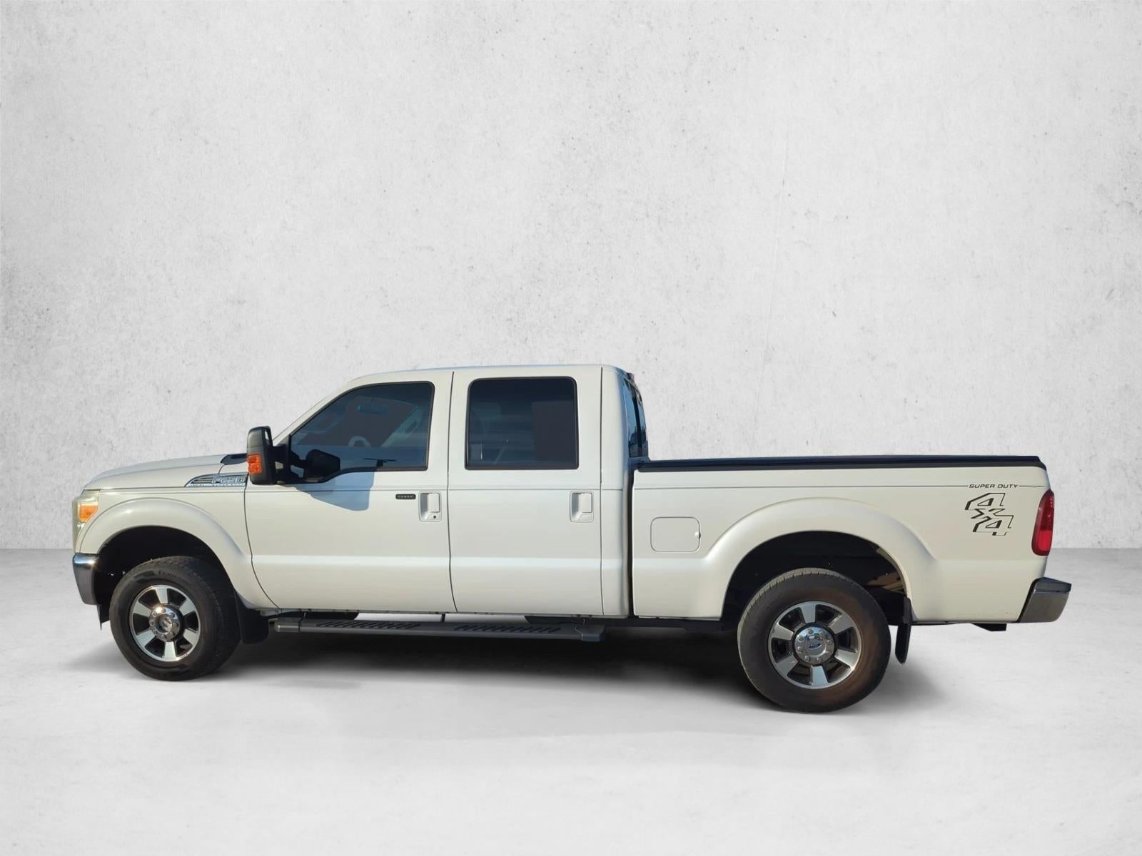 2015 Ford Super Duty F-250 SRW 4WD Crew Cab 6-3/4 Ft Box Lariat