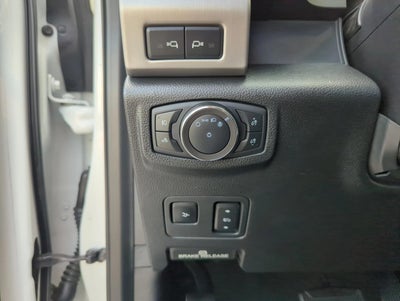 2020 Ford Super Duty F-450 DRW Platinum 4WD Crew Cab 8' Box