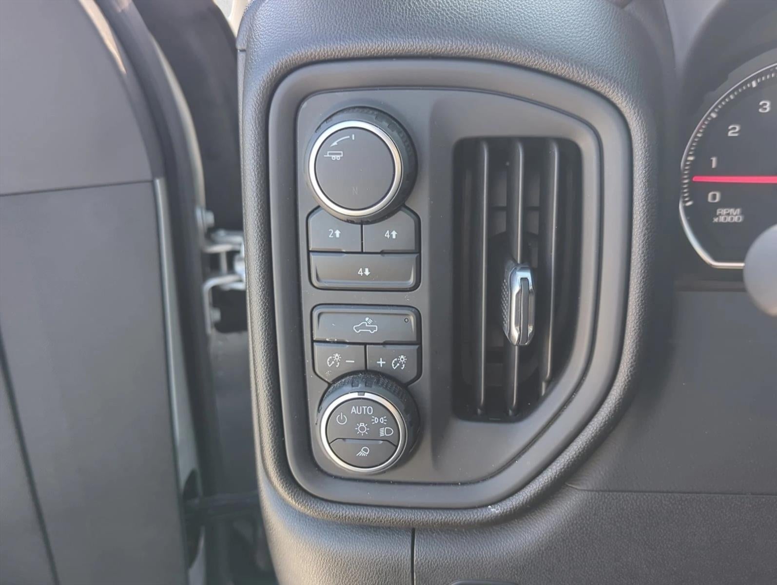 2021 Chevrolet Silverado 2500 HD Crew Cab Standard Box 4-Wheel Drive Custom