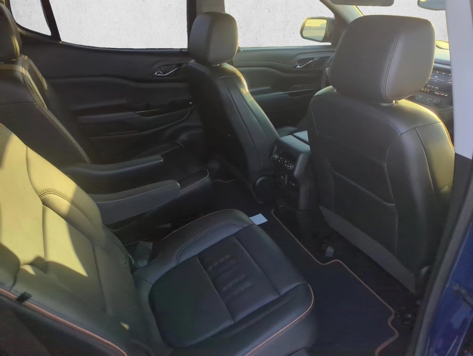 2023 GMC Acadia AWD AT4