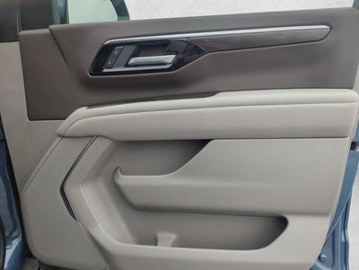 2025 Chevrolet Suburban 4WD LS