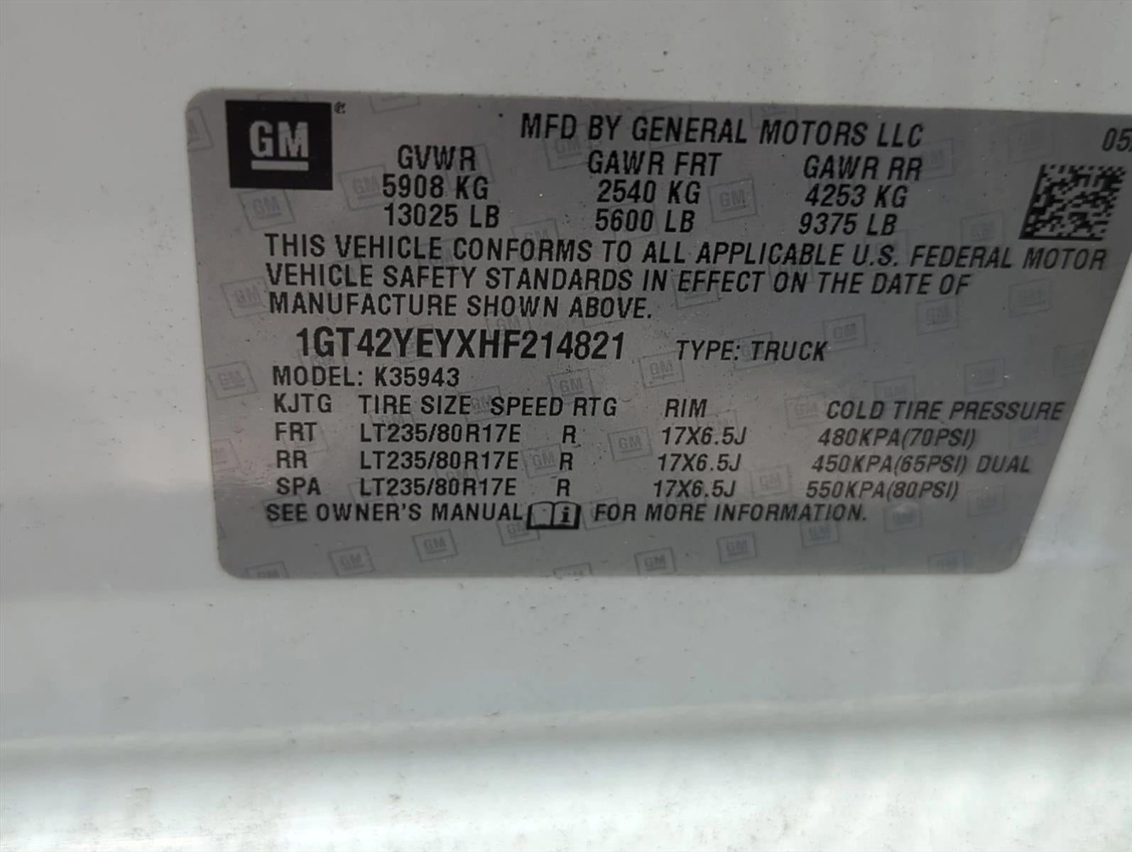 2017 GMC Sierra 3500HD Crew Cab Long Box 4-Wheel Drive Denali