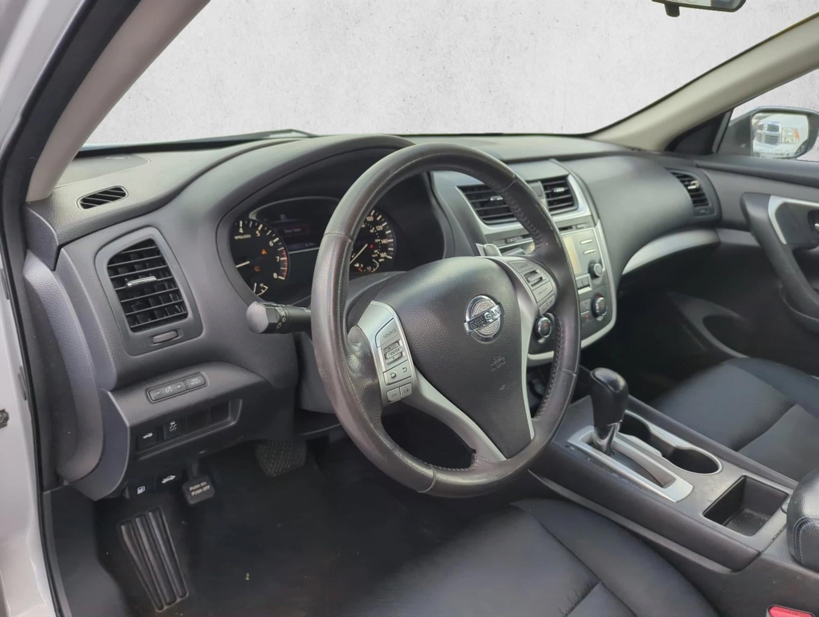 2017 Nissan Altima 2.5 SR Sedan