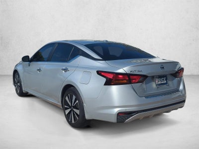 2022 Nissan Altima 2.5 SV Sedan