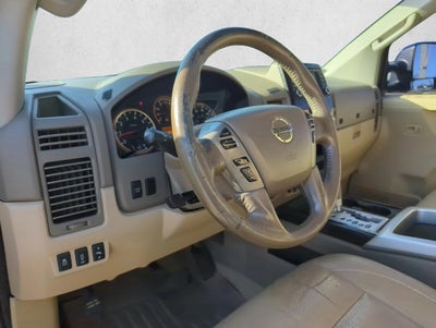 2014 Nissan Titan 4WD Crew Cab Short Bed SL