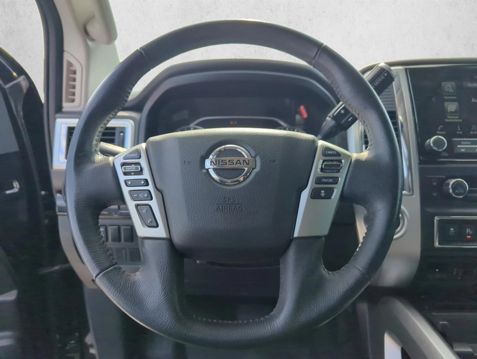 2021 Nissan Titan 4x2 Crew Cab SV