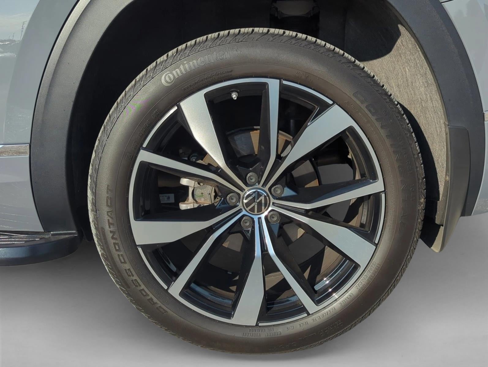 2025 Volkswagen Atlas 2.0T SEL Premium R-Line 4MOTION