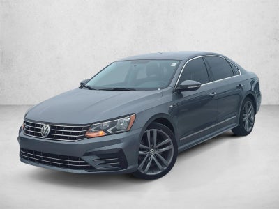 2017 Volkswagen Passat R-Line w/Comfort Pkg Auto