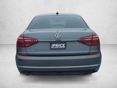2017 Volkswagen Passat R-Line w/Comfort Pkg Auto