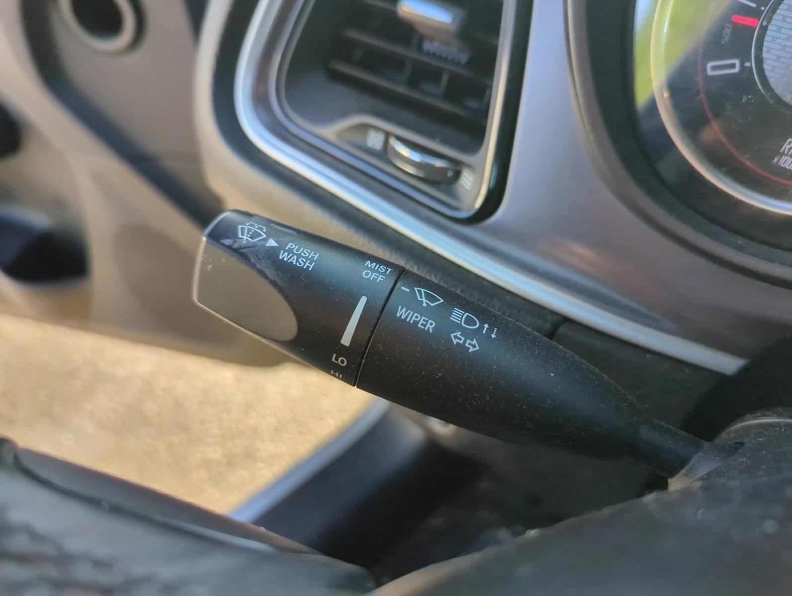 2019 Dodge Challenger SXT RWD