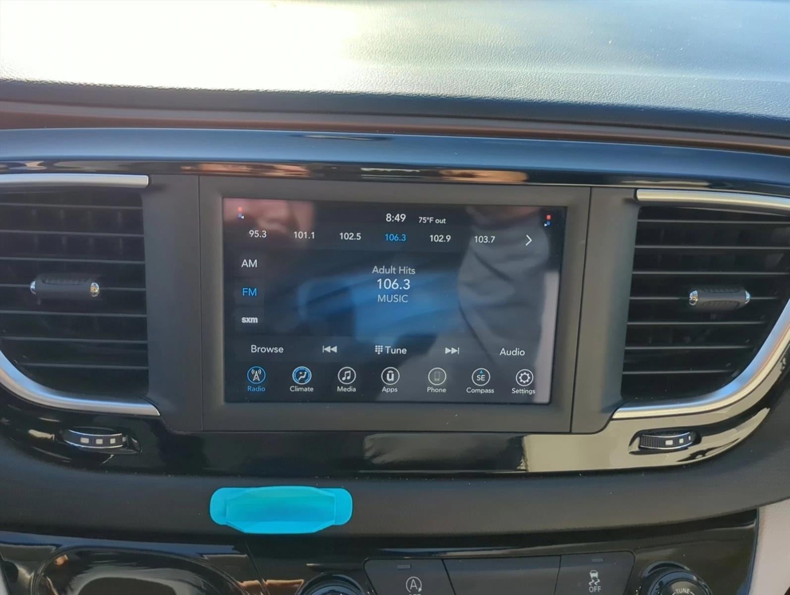 2021 Chrysler Voyager LXI FWD