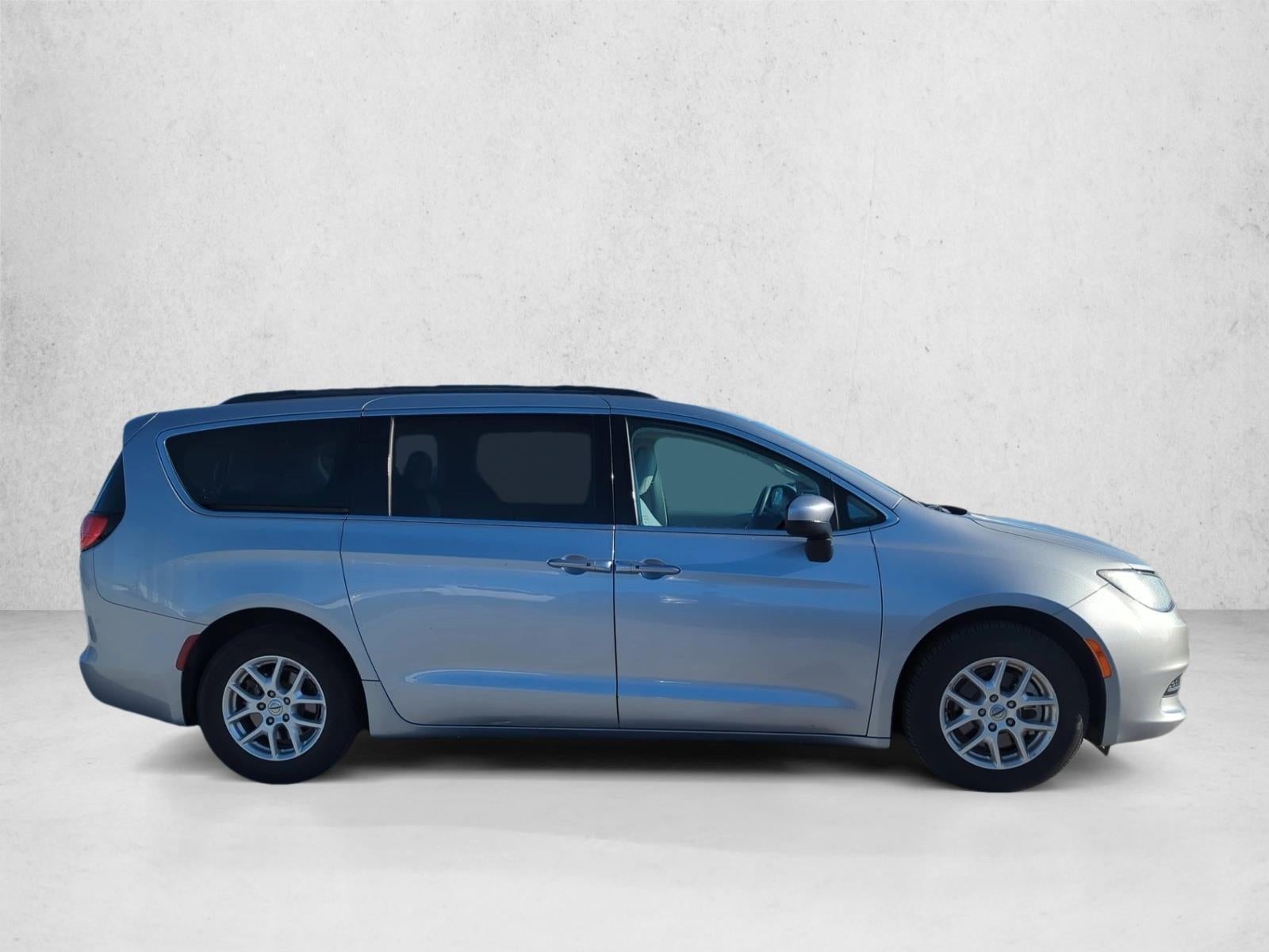 2021 Chrysler Voyager LXI FWD