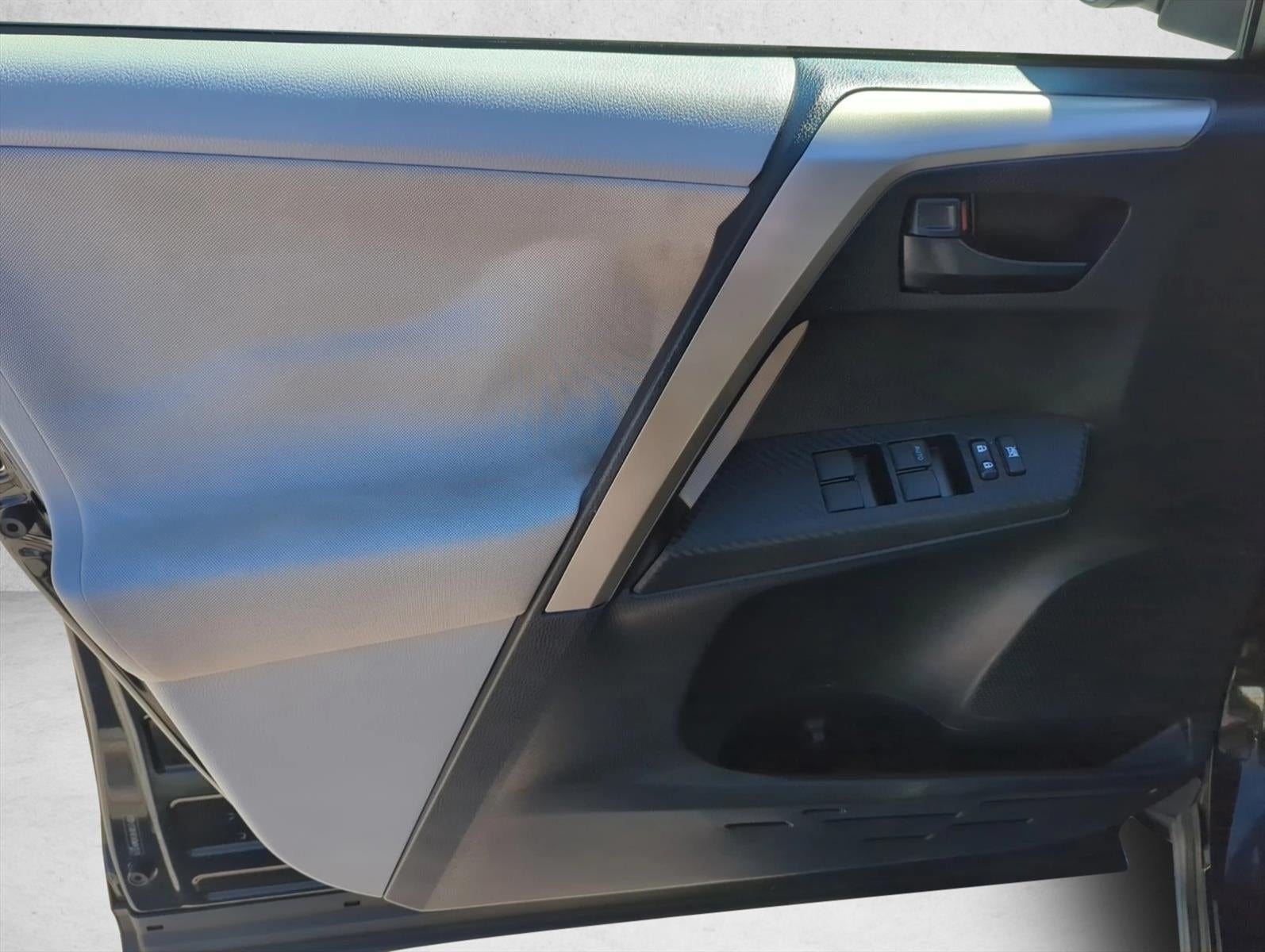 2013 Toyota RAV4 AWD 4dr LE (Natl)