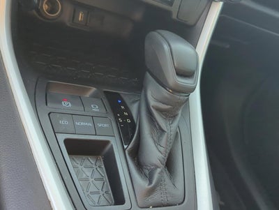 2021 Toyota RAV4 LE FWD (GS)