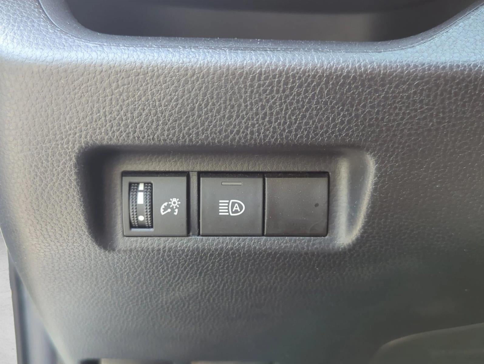 2024 Toyota RAV4 LE FWD (GS)