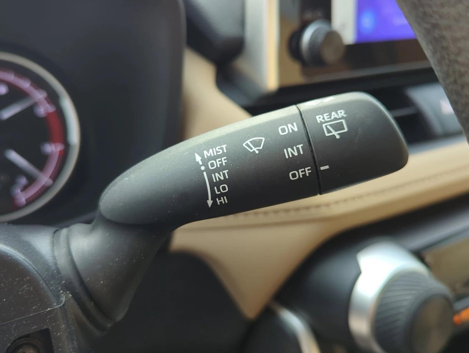 2024 Toyota RAV4 LE FWD (GS)