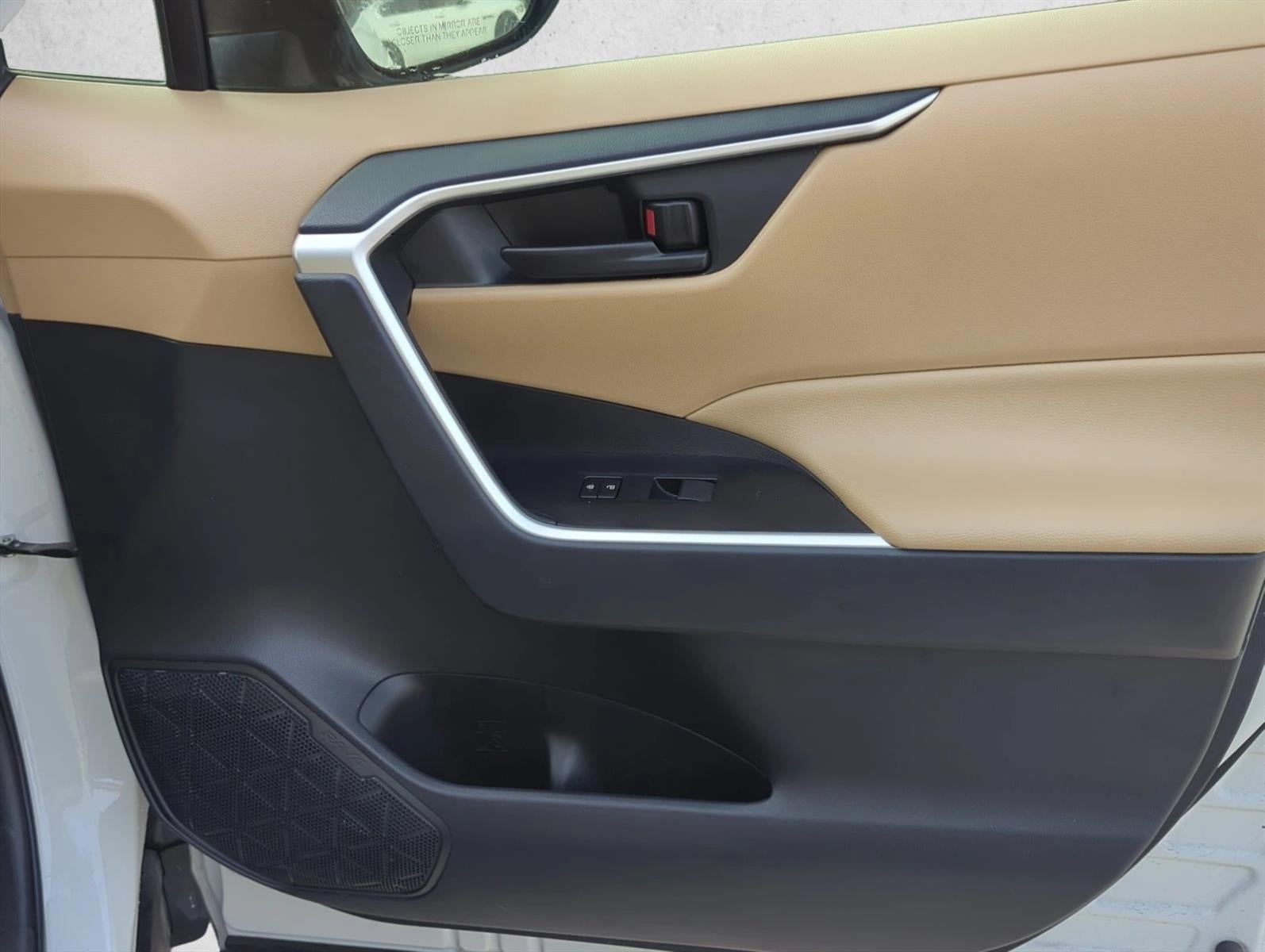 2024 Toyota RAV4 LE FWD (GS)