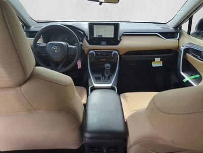 2025 Toyota RAV4 LE FWD (GS)