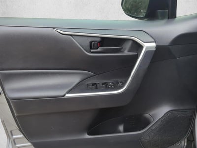 2020 Toyota RAV4 LE FWD (GS)