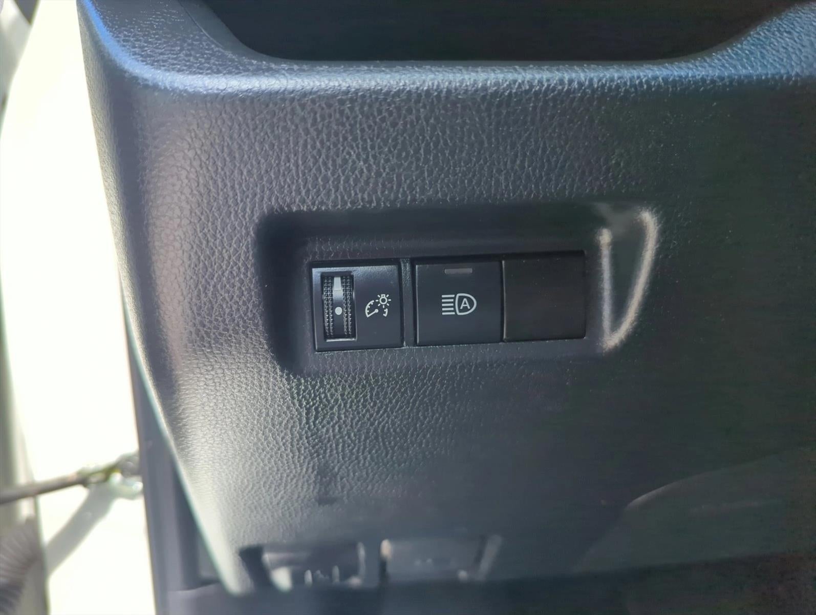 2024 Toyota RAV4 LE FWD (GS)