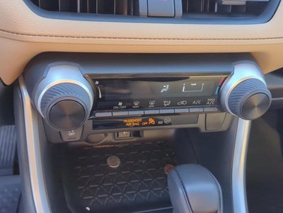 2022 Toyota RAV4 LE FWD (GS)