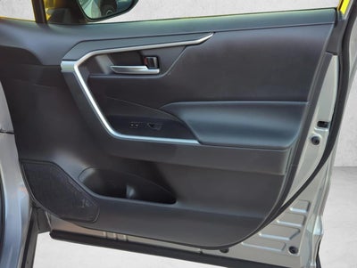 2020 Toyota RAV4 XLE FWD (GS)