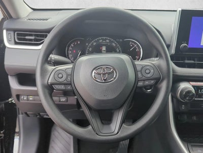 2025 Toyota RAV4 XLE FWD (GS)