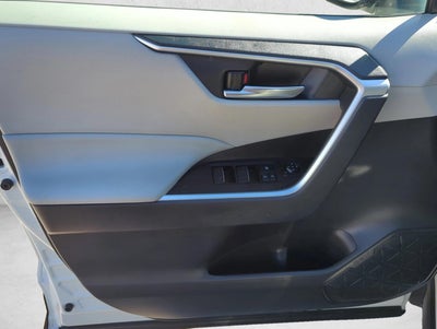 2022 Toyota RAV4 XLE FWD (GS)