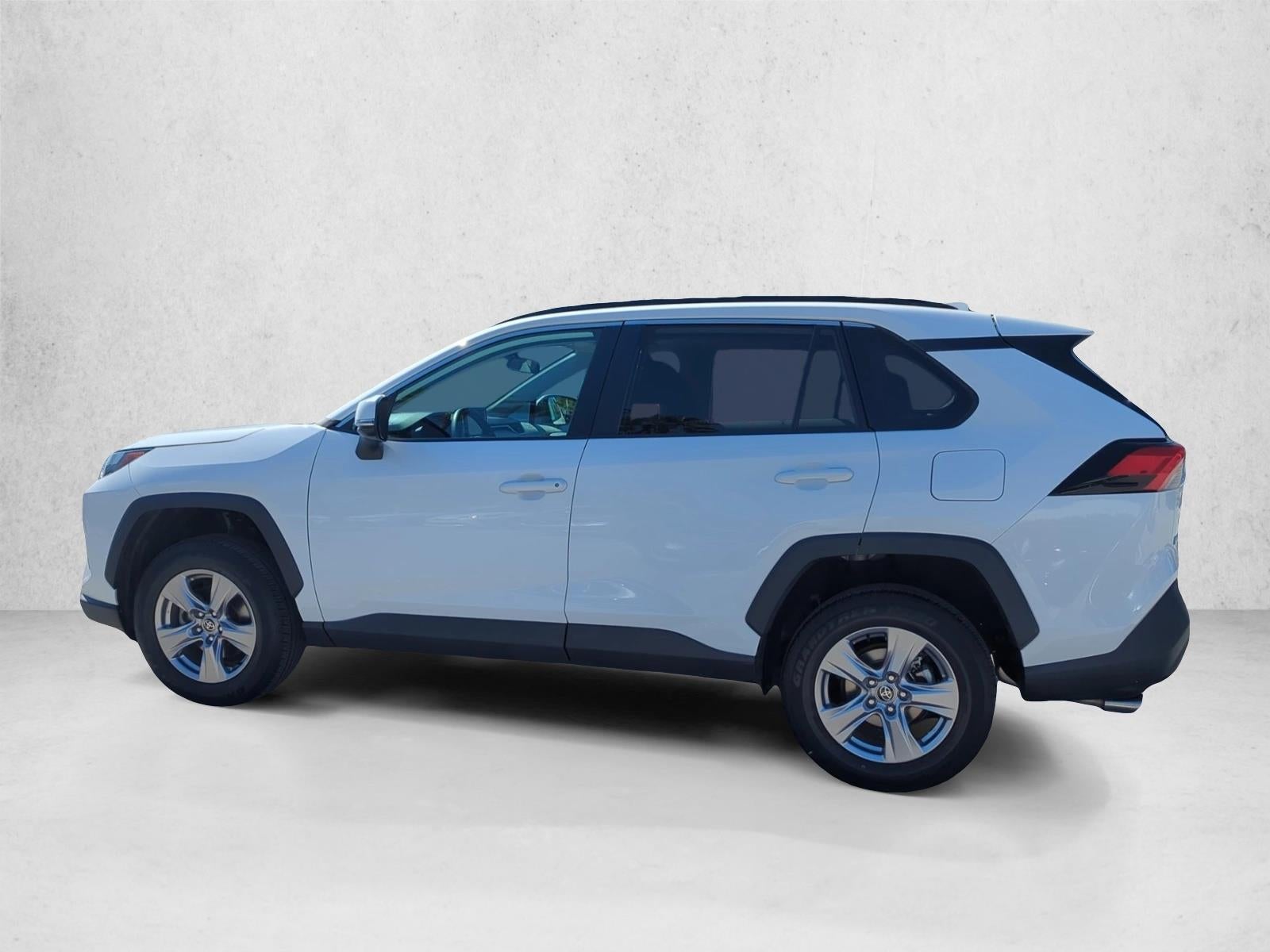 2022 Toyota RAV4 XLE FWD (GS)