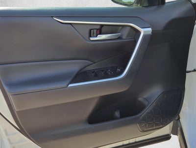 2024 Toyota RAV4 XLE FWD (Natl)