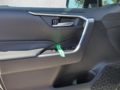 2025 Toyota RAV4 XLE FWD (GS)