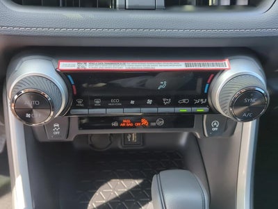 2025 Toyota RAV4 XLE FWD (GS)