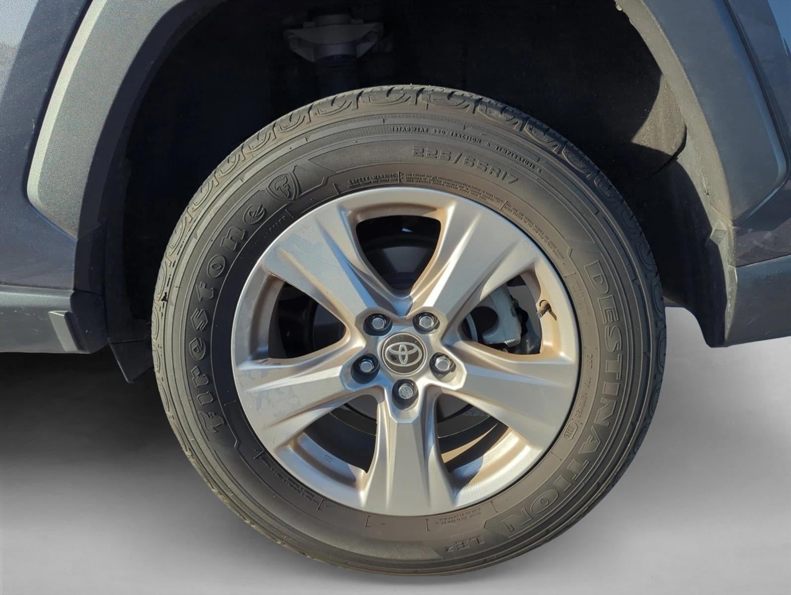 2024 Toyota RAV4 XLE FWD (GS)