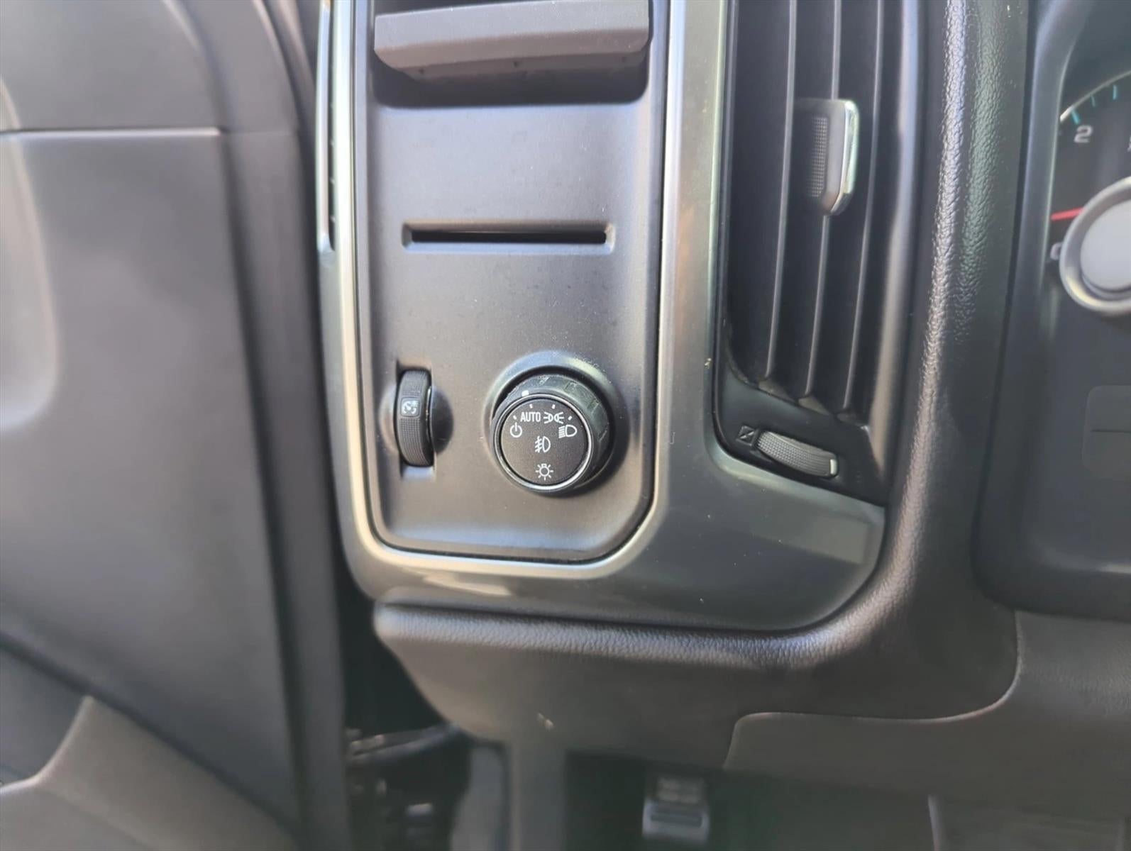 2015 Chevrolet Silverado 1500 Crew Cab Short Box 2-Wheel Drive LT