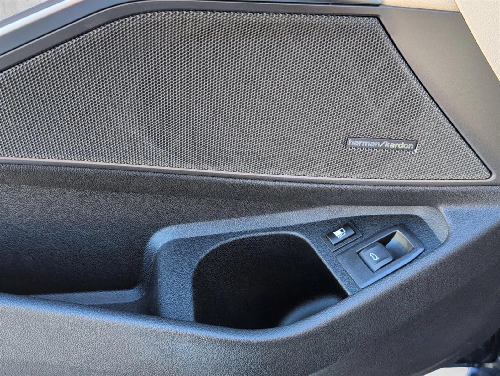 2023 BMW 330e Plug-In Hybrid