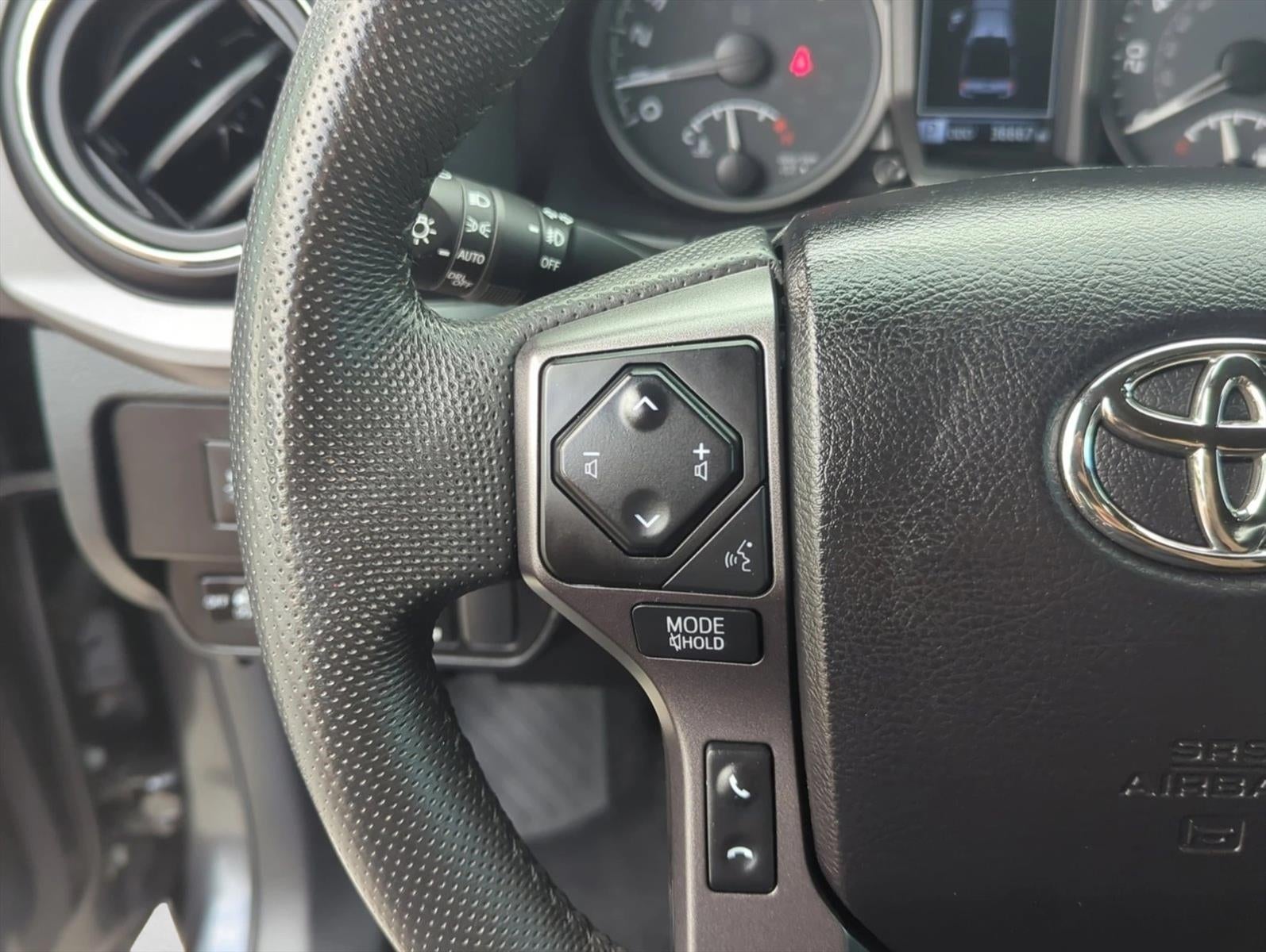 2022 Toyota Tacoma 2WD 2WD TRD Off Road Double Cab 5' Bed V6 AT (Natl)