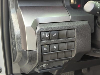 2025 Toyota Tacoma 2WD 2WD SR5 Double Cab 5' Bed AT (Natl)