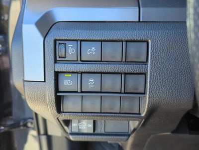 2026 Toyota Tacoma 2WD 2WD SR5 Double Cab 5' Bed AT (SE)