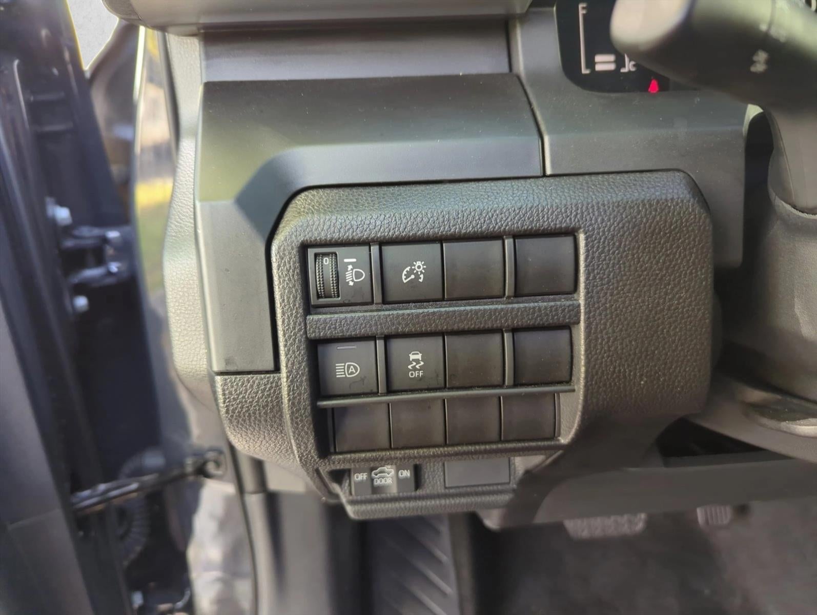 2025 Toyota Tacoma 4WD 4WD SR Double Cab 5' Bed AT (GS)