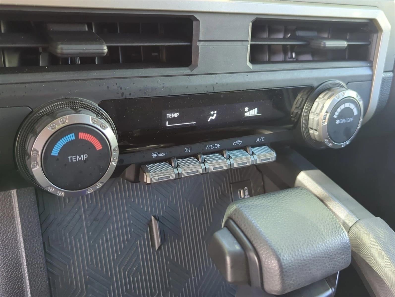 2025 Toyota Tacoma 4WD 4WD SR Double Cab 5' Bed AT (GS)