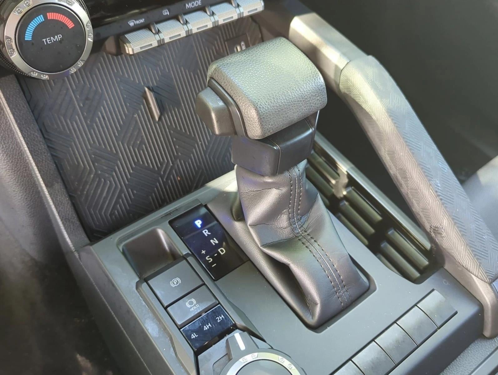 2025 Toyota Tacoma 4WD 4WD SR Double Cab 5' Bed AT (GS)