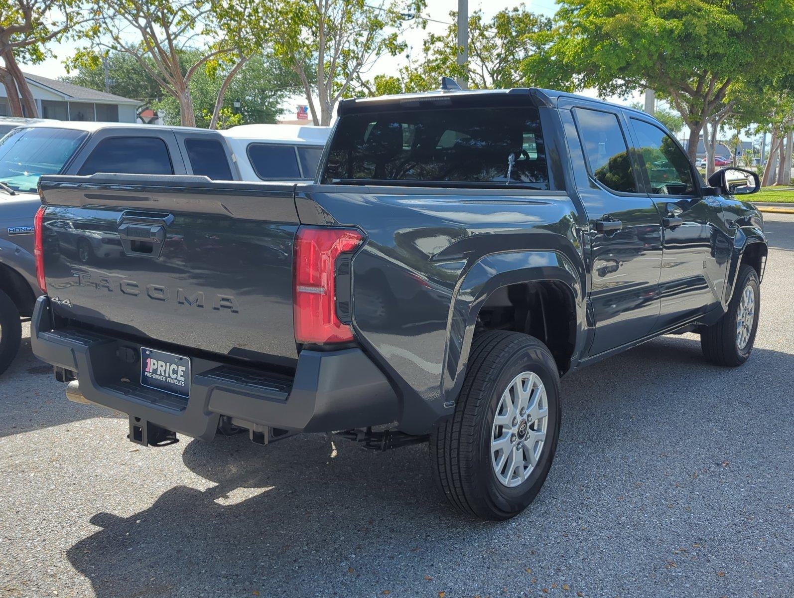 2025 Toyota Tacoma 4WD 4WD SR Double Cab 5' Bed AT (GS)