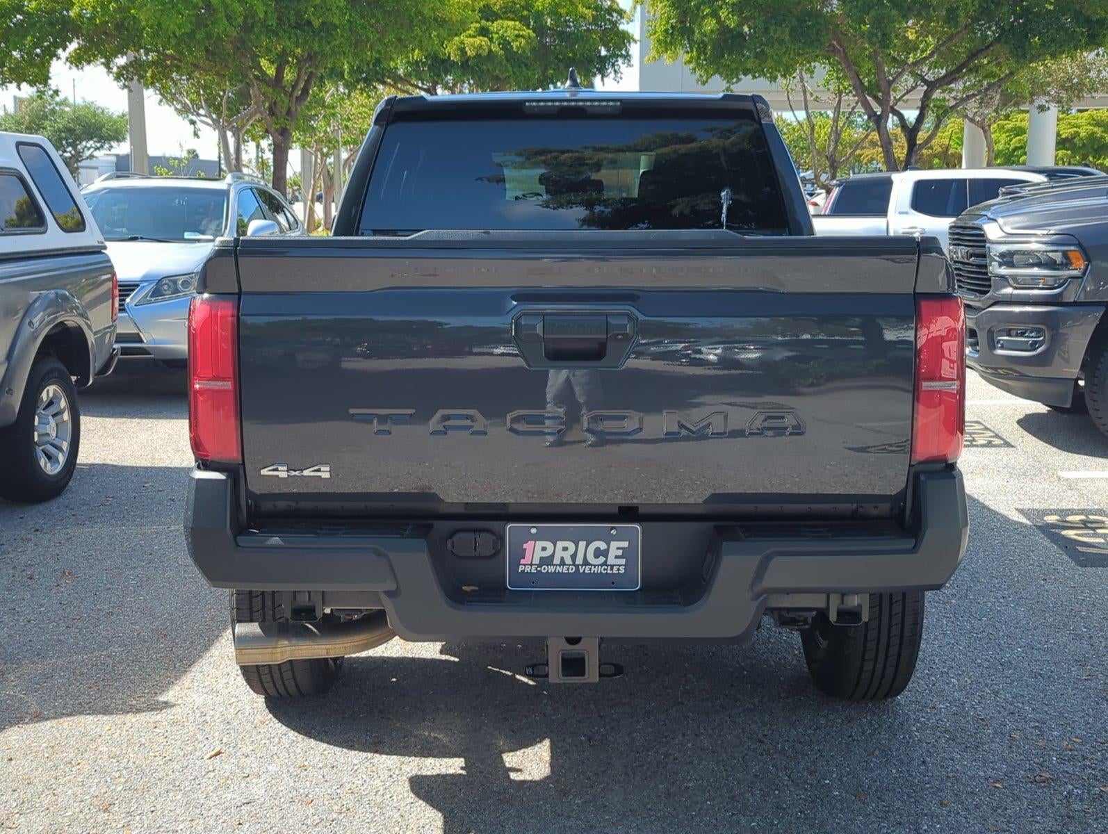 2025 Toyota Tacoma 4WD 4WD SR Double Cab 5' Bed AT (GS)