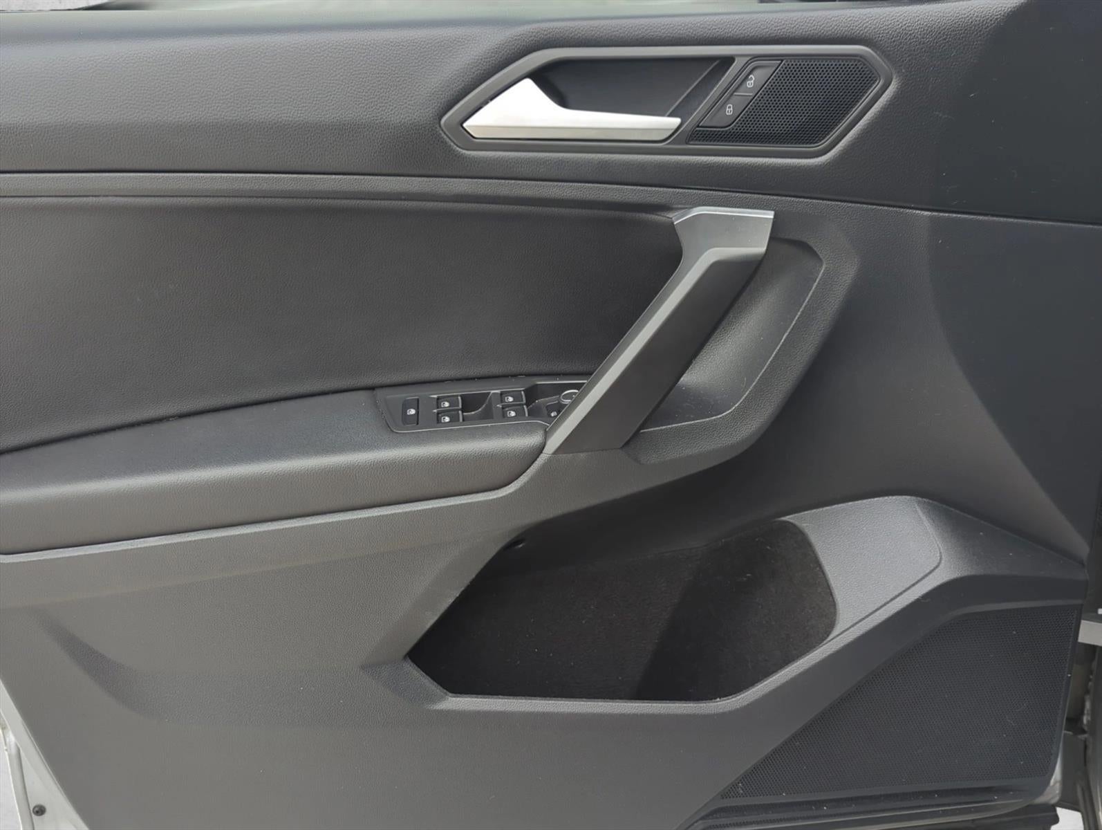 2021 Volkswagen Tiguan 2.0T SE FWD