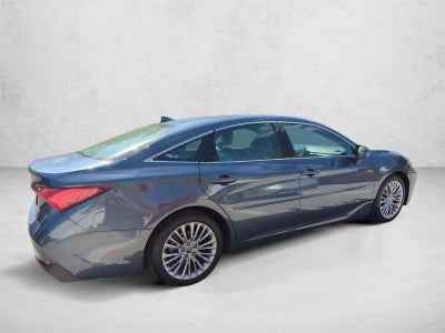 2019 Toyota Avalon Hybrid Limited (Natl)