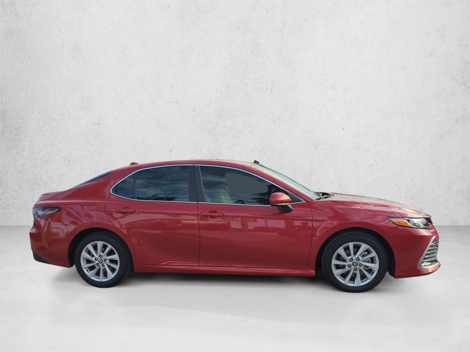 2024 Toyota Camry LE Auto (SE)