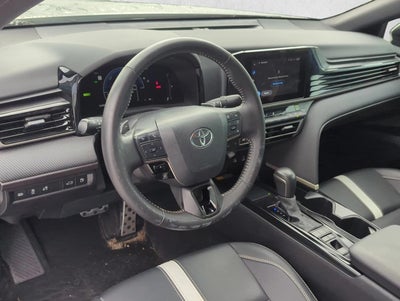 2025 Toyota Camry SE (Natl)
